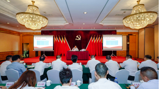 尊龙时凯集团任丁书记带头讲授“不忘初心、牢记使命”主题教育专题党课