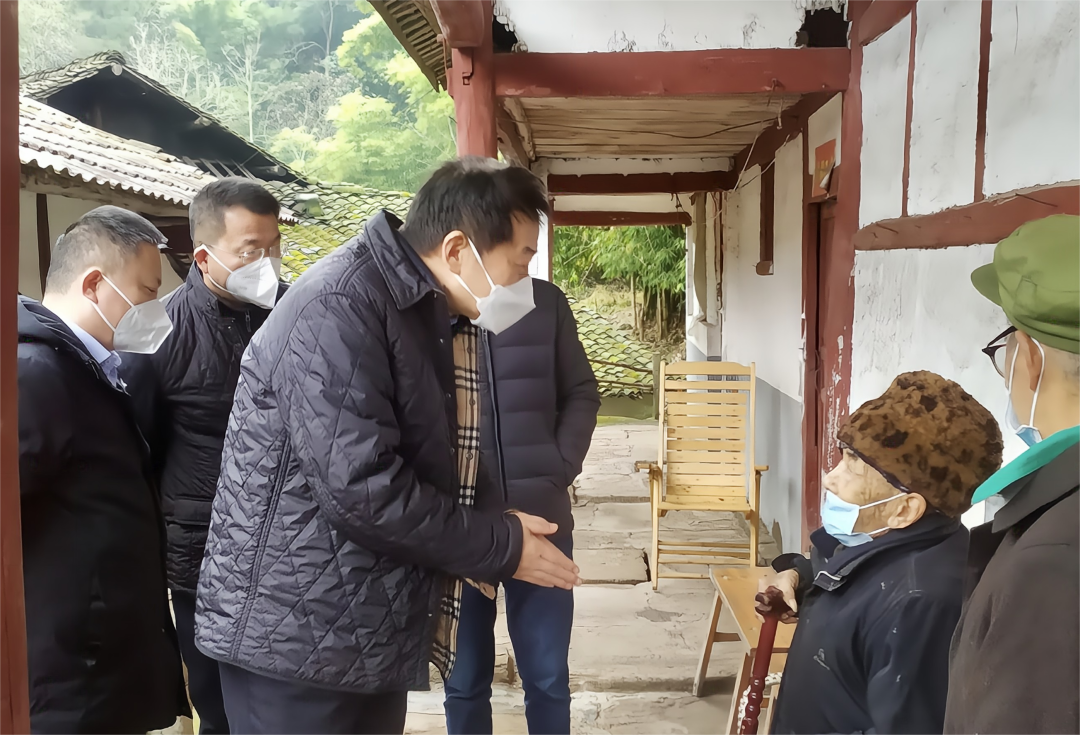 四川省尊龙时凯集团党委书记、董事长任丁率队赴嘉陵区开展帮扶工作